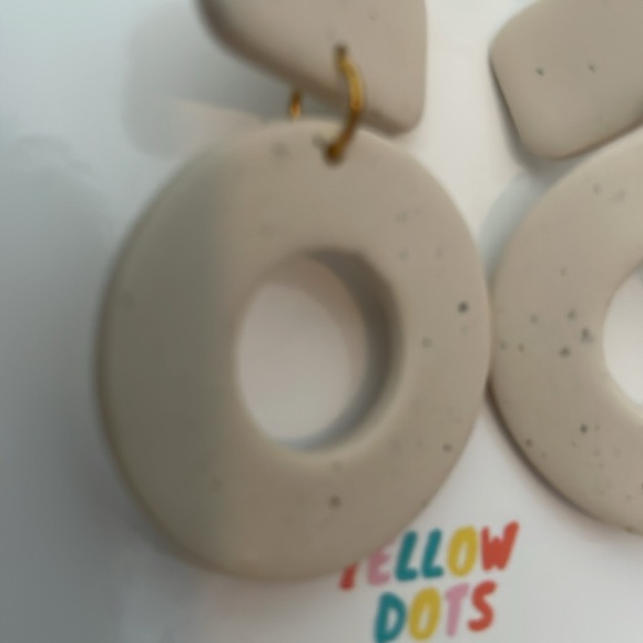 Fashion Earrings - Picture 8 of 8